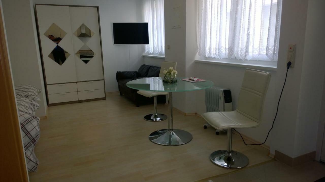Pensionsappartments Blitz Wiesbaden Exteriér fotografie